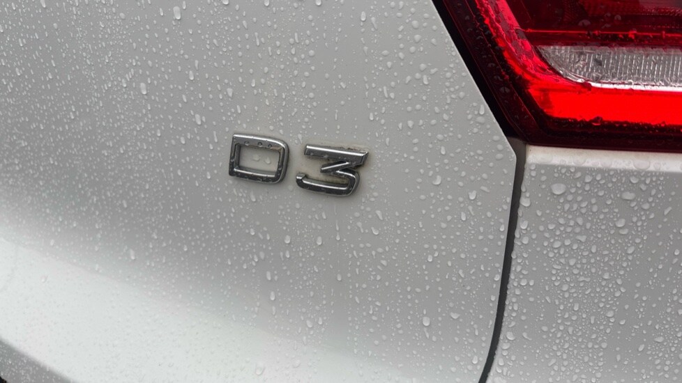 Used Volvo XC40 2020 for sale - 76872229: Photo 37