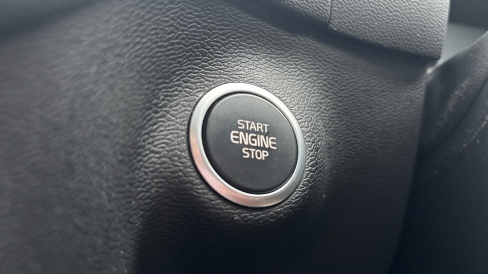 Used Volvo XC40 2020 for sale - 76872229: Photo 44