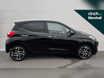 Used Hyundai i10 2022 for sale - 76130773: Photo