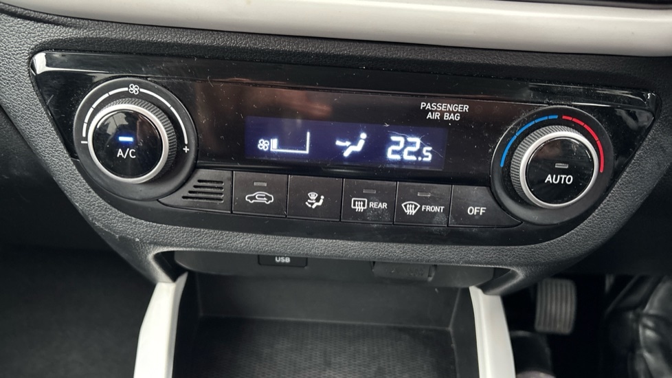 Used Hyundai i10 2022 for sale - 76130773: Photo 32