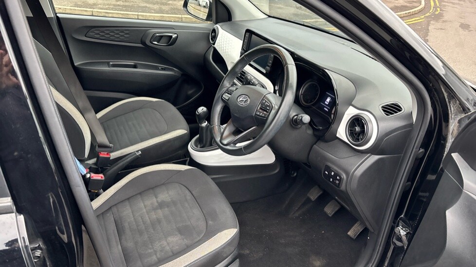 Used Hyundai i10 2022 for sale - 76130773: Photo 9