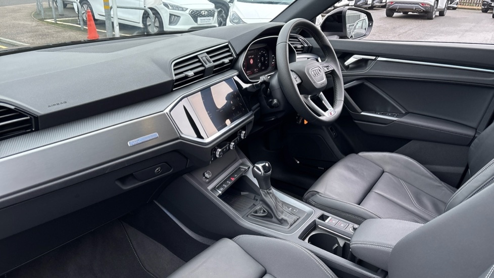 Used Audi Q3 2024 for sale - 76873979: Photo 10