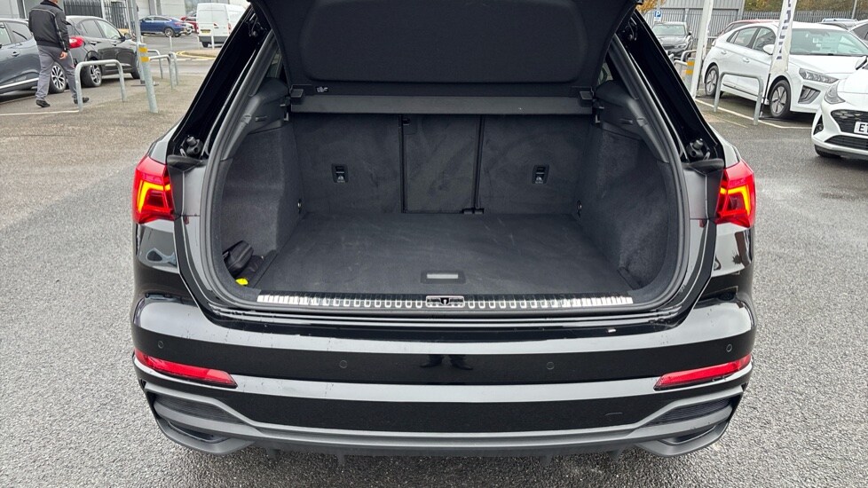 Used Audi Q3 2024 for sale - 76873979: Photo 15