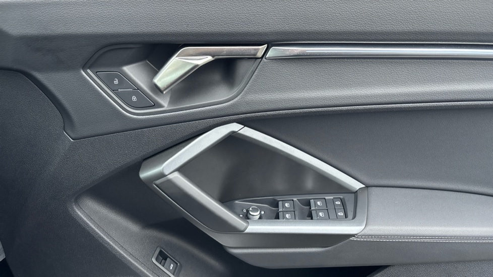 Used Audi Q3 2024 for sale - 76602910: Photo 32