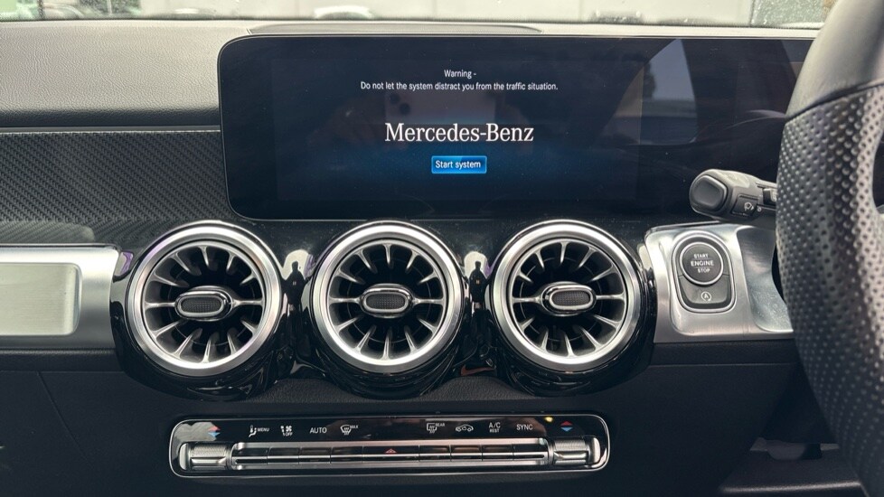 Used Mercedes-Benz GLB 2023 for sale - 76104075: Photo 12