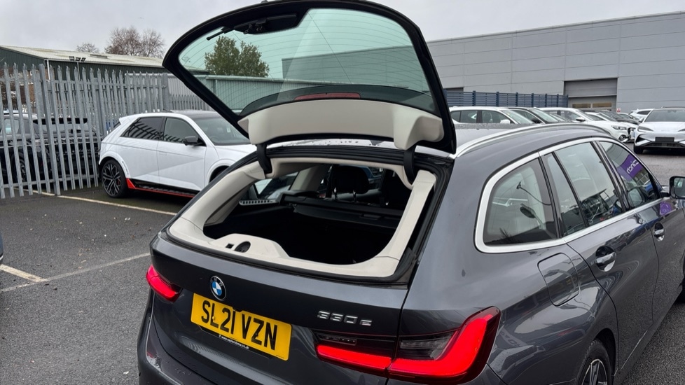 Used BMW 3 Series 2021 for sale - 77018327: Photo 50