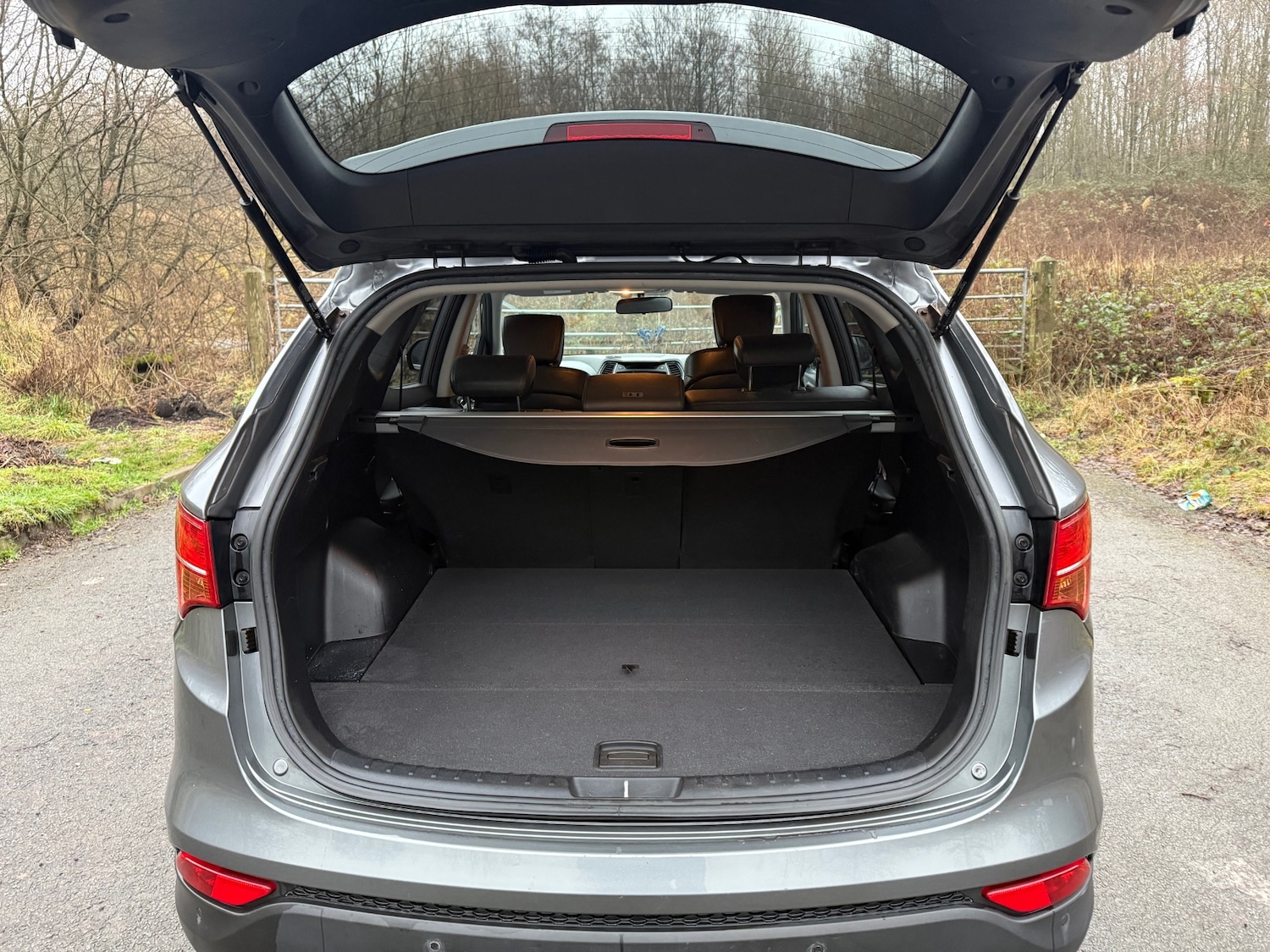 Used Hyundai Santa Fe 2014 for sale - 77214737: Photo 11