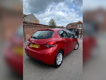 Used Peugeot 208 2015 for sale - 79697647: Photo