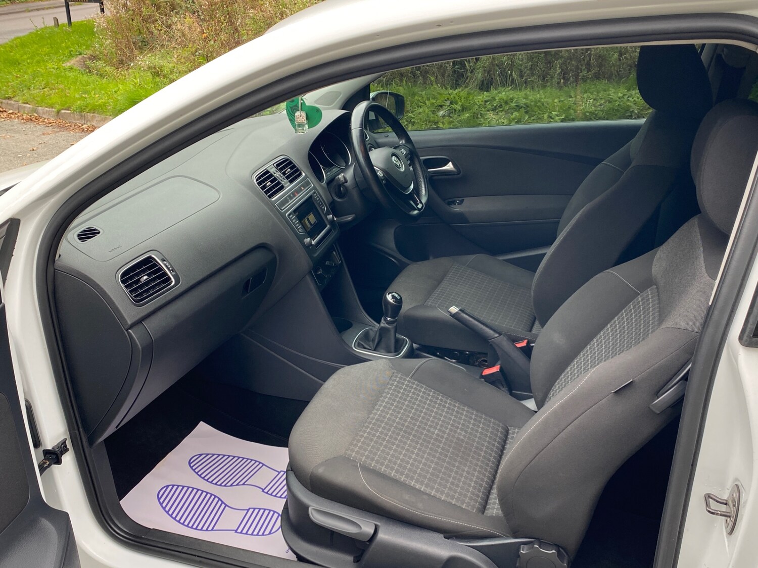 Used Volkswagen Polo 2016 for sale - 76102832: Photo 14