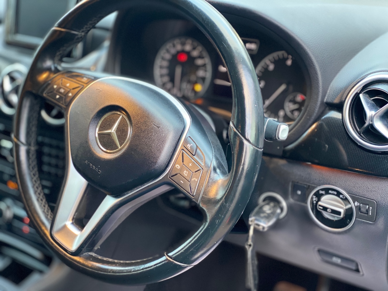 Used Mercedes-Benz B Class 2014 for sale - 76911517: Photo 18