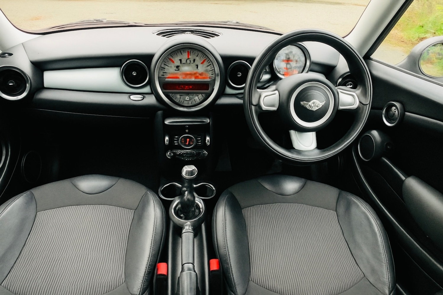 Used MINI Cooper 2010 for sale - 76325880: Photo 14