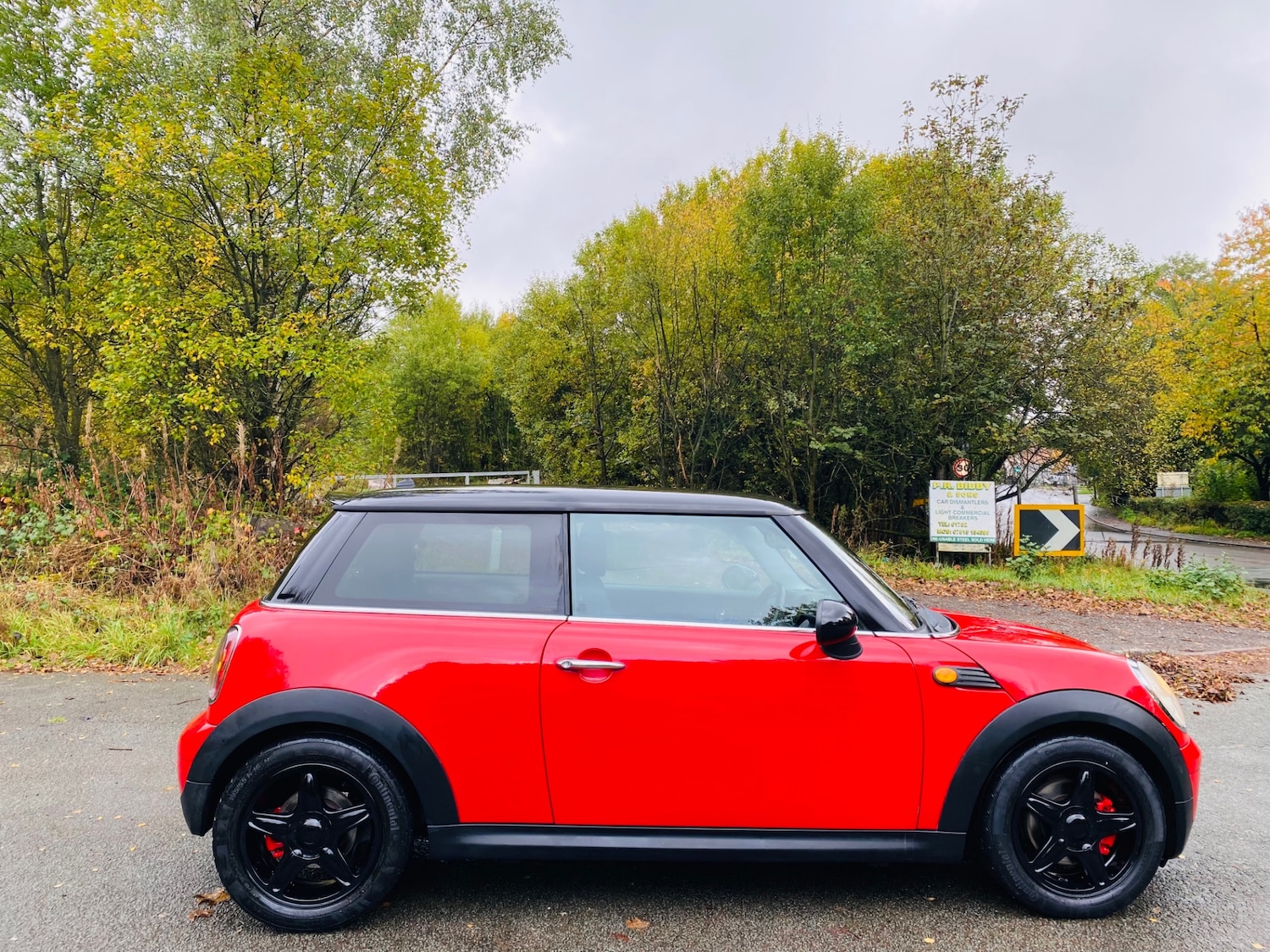 Used MINI Cooper 2010 for sale - 76325880: Photo 4