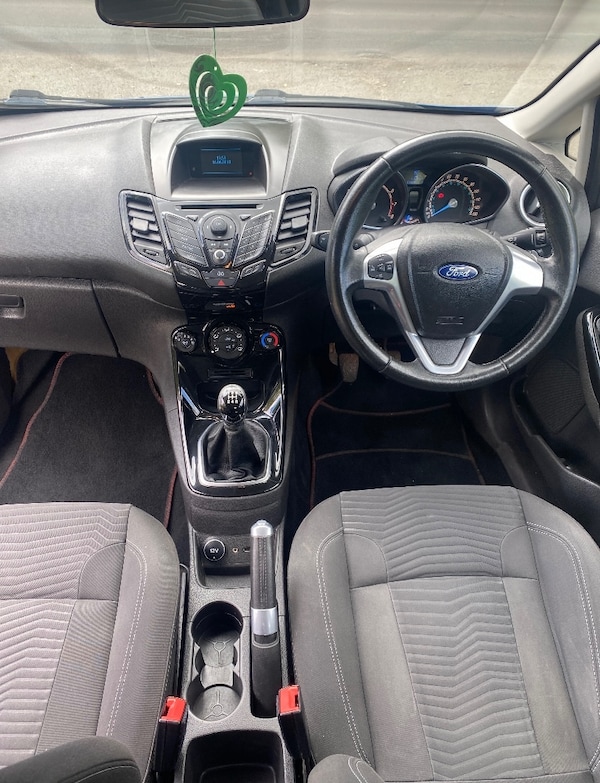 Used Ford Fiesta 2013 for sale - 74242264: Photo 13