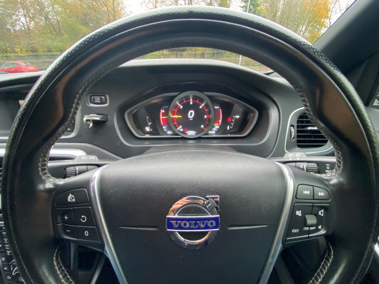 Used Volvo V40 2014 for sale - 76544383: Photo 9