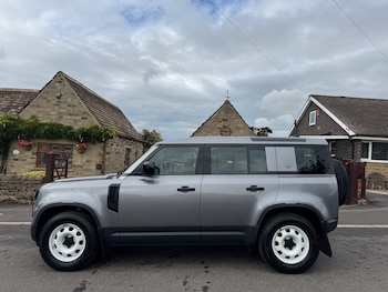 Used Land Rover Defender 2021 for sale - 79584097: Photo