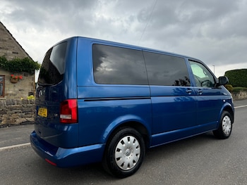 Used Volkswagen Transporter Shuttle 2015 for sale - 75249679: Photo