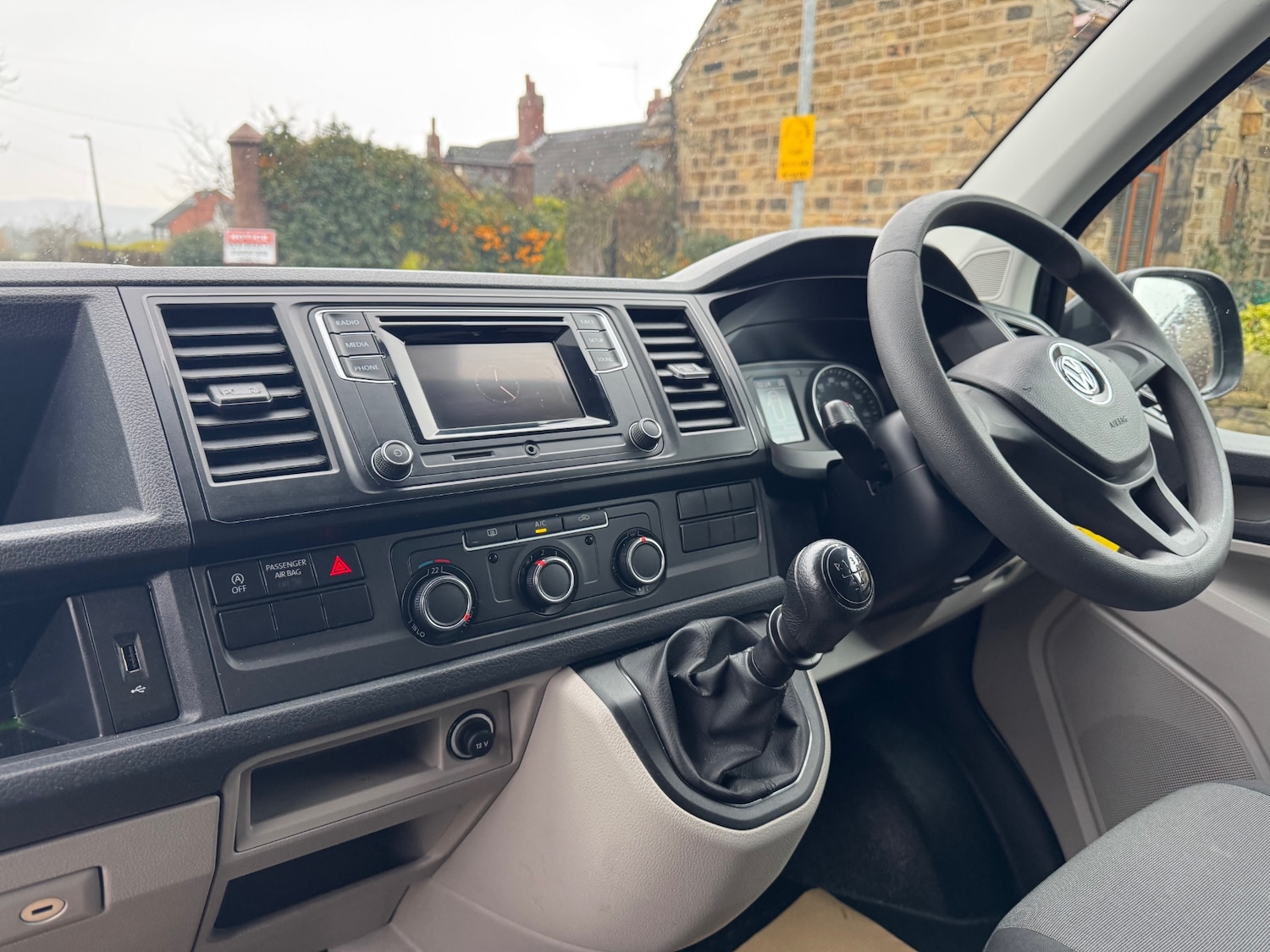 Used Volkswagen Transporter 2018 for sale - 77417119: Photo 13