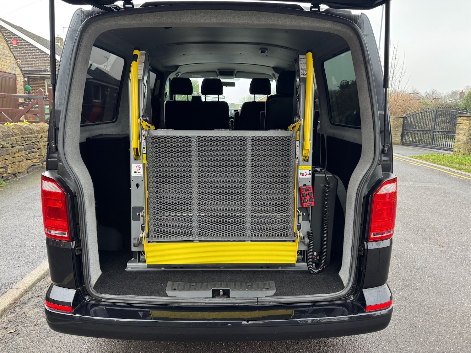 Used Volkswagen Transporter 2018 for sale - 77417119: Photo 14