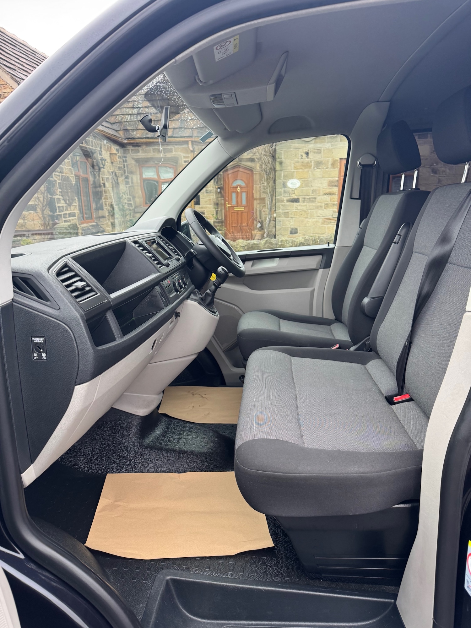 Used Volkswagen Transporter 2018 for sale - 77417119: Photo 9