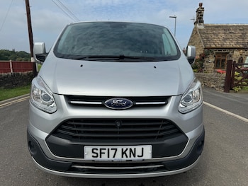 Used Ford Tourneo Custom 2017 for sale - 75355556: Photo