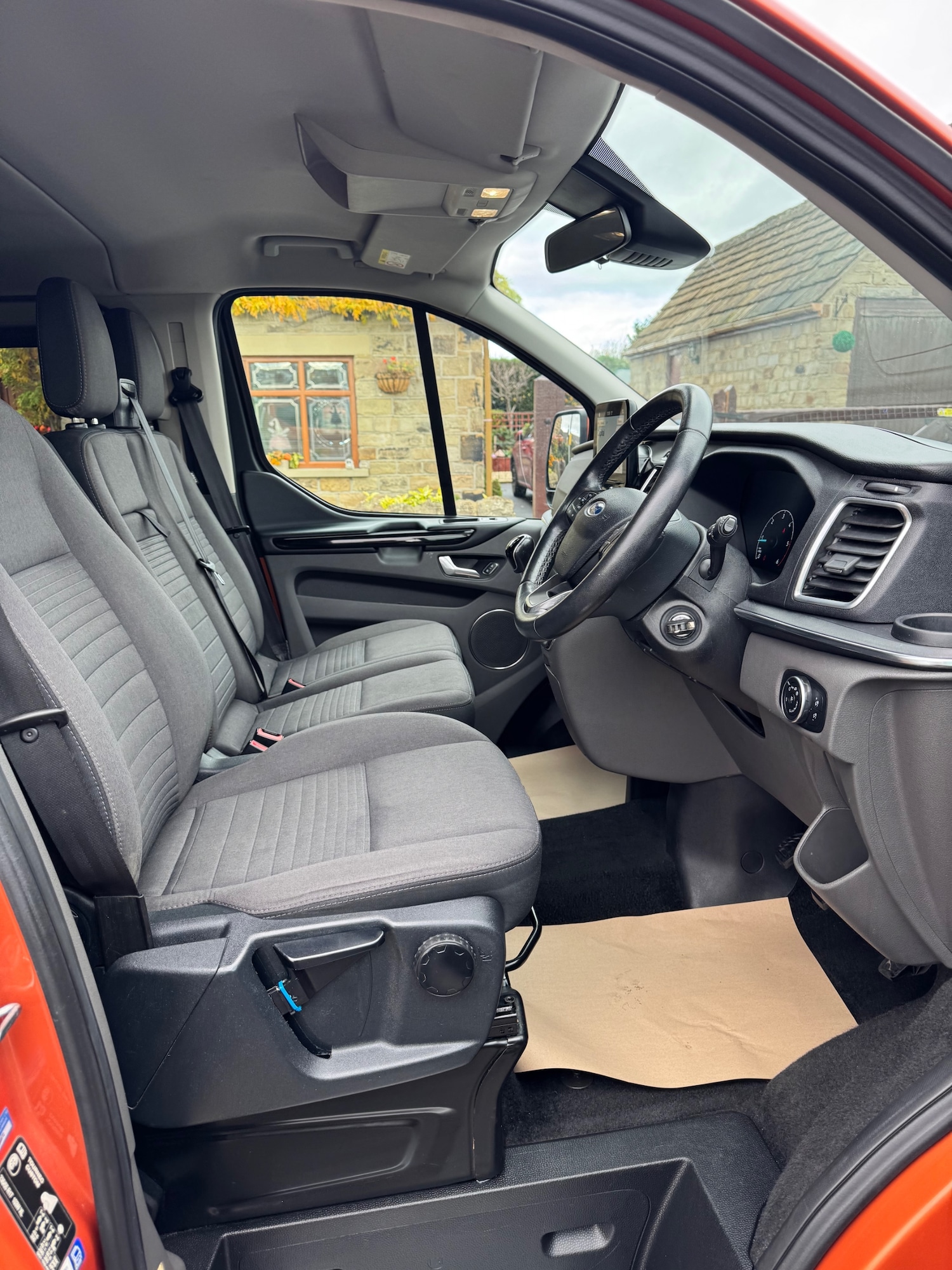 Used Ford Tourneo Custom 2018 for sale - 76557135: Photo 11