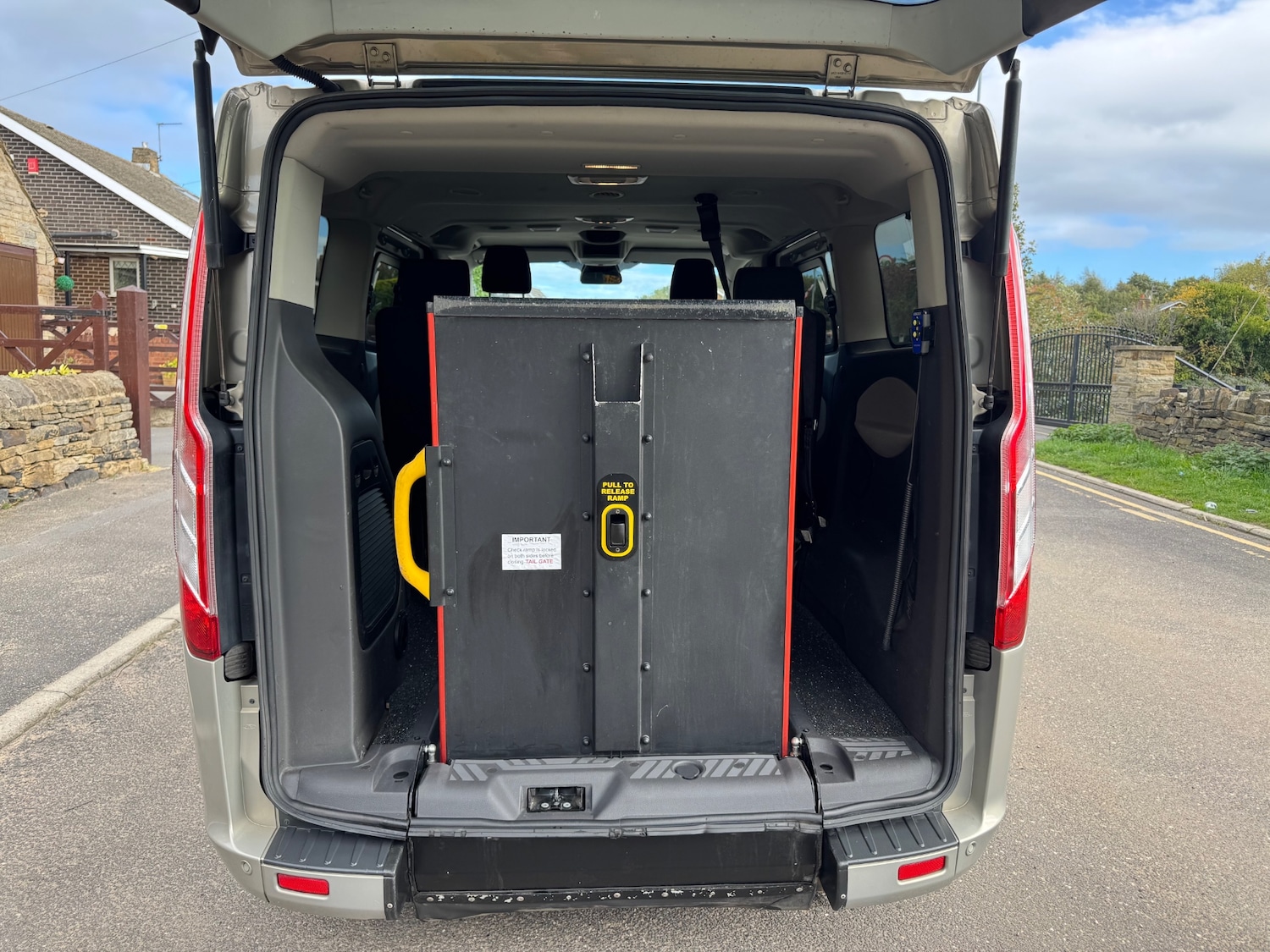 Used Ford Tourneo Custom 2017 for sale - 76197333: Photo 15