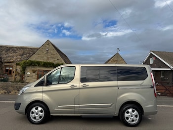 Used Ford Tourneo Custom 2017 for sale - 76197333: Photo