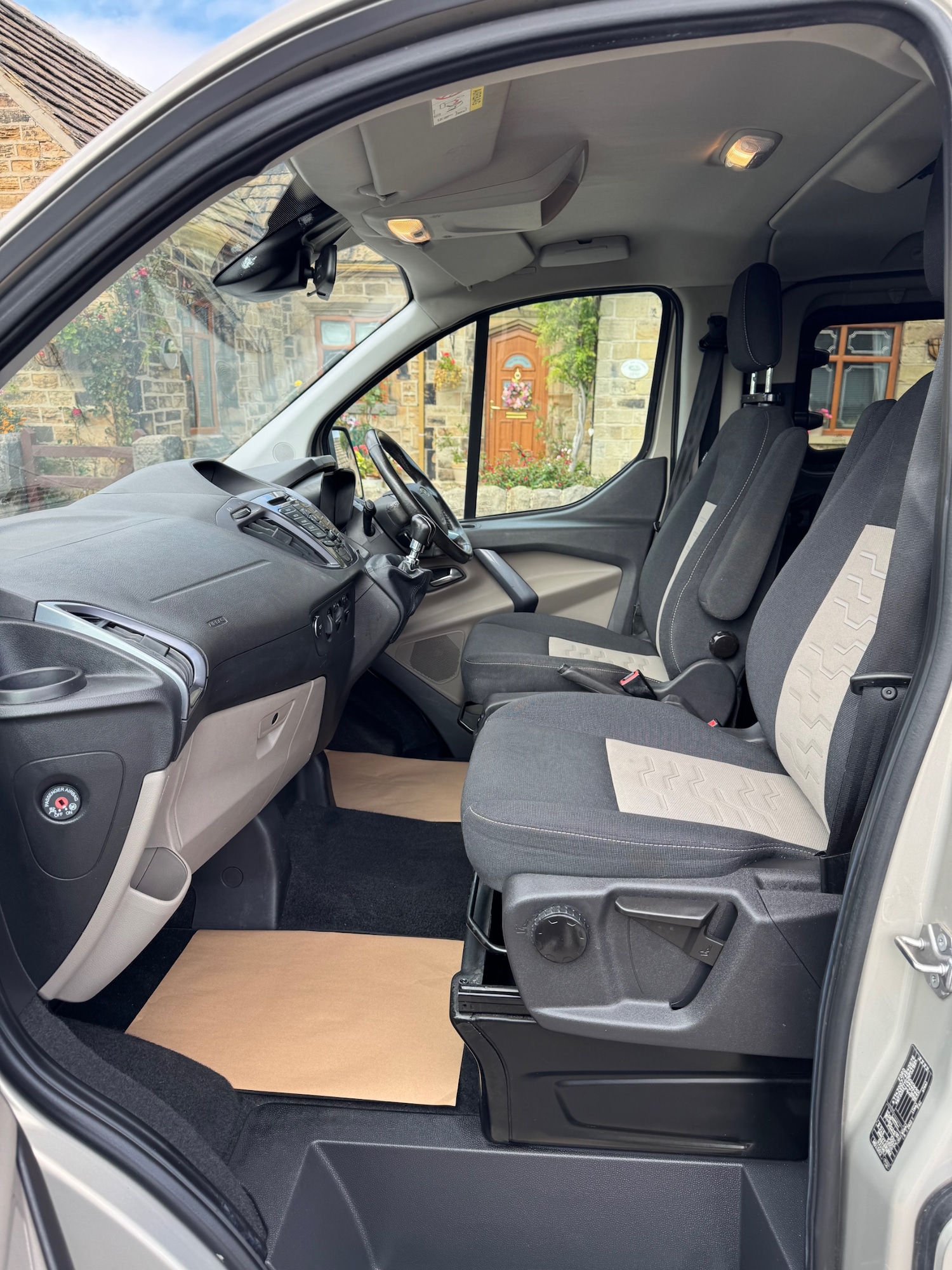 Used Ford Tourneo Custom 2017 for sale - 76197333: Photo 9