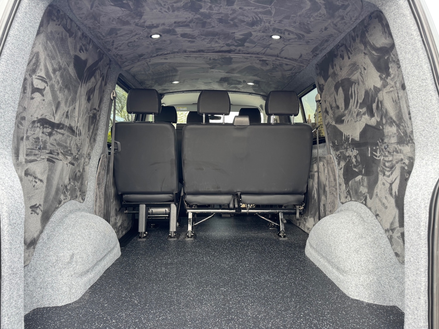 Used Volkswagen Transporter 2024 for sale - 78175861: Photo 3