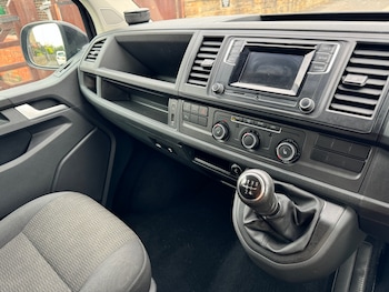 Used Volkswagen Transporter Shuttle 2019 for sale - 75359886: Photo