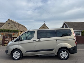 Used Ford Tourneo Custom 2017 for sale - 75848154: Photo