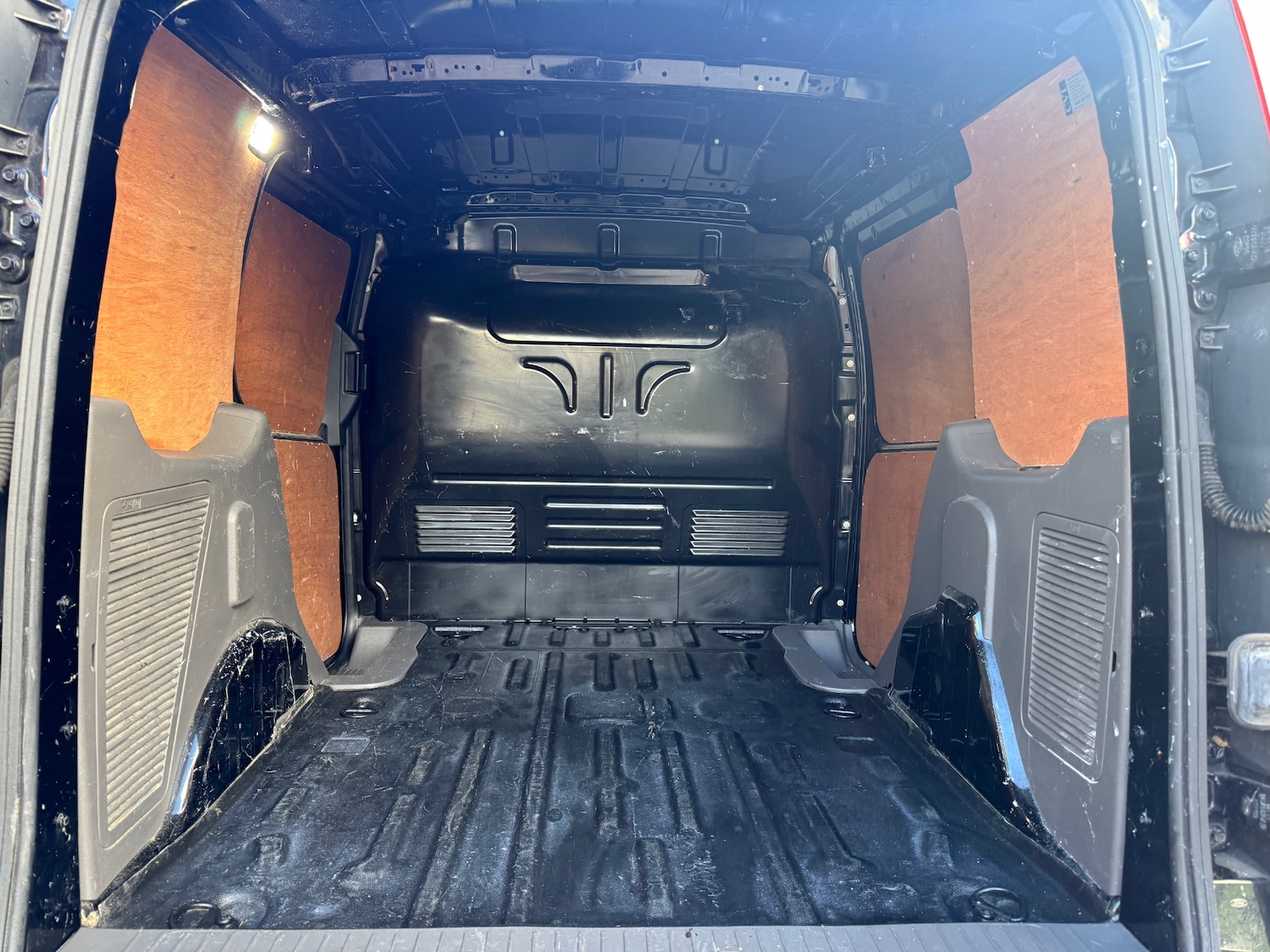 Used Ford Transit Connect 2019 for sale - 76466601: Photo 12