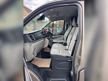 Used Ford Tourneo Custom 2018 for sale - 79605155: Photo