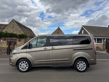 Used Ford Tourneo Custom 2018 for sale - 79605155: Photo