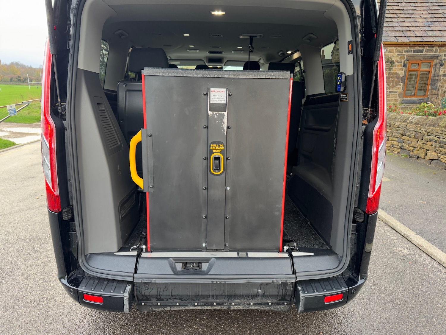 Used Ford Tourneo Custom 2019 for sale - 76615936: Photo 14