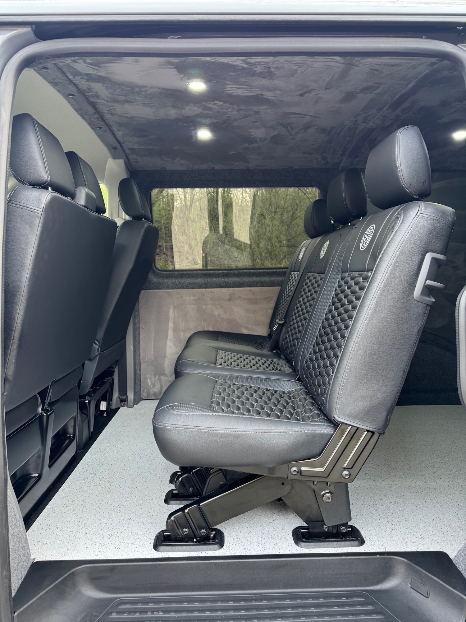 Used Volkswagen Transporter 2023 for sale - 77977282: Photo 3