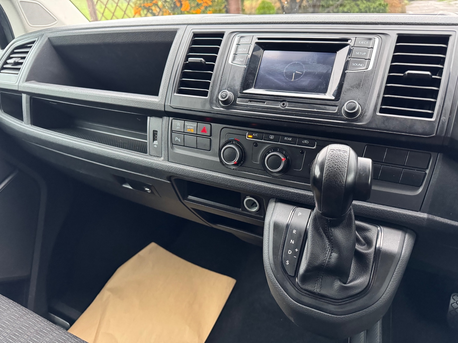 Used Volkswagen Transporter Shuttle 2017 for sale - 77483199: Photo 14