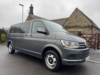 Used Volkswagen Transporter Shuttle 2017 for sale - 77483199: Photo