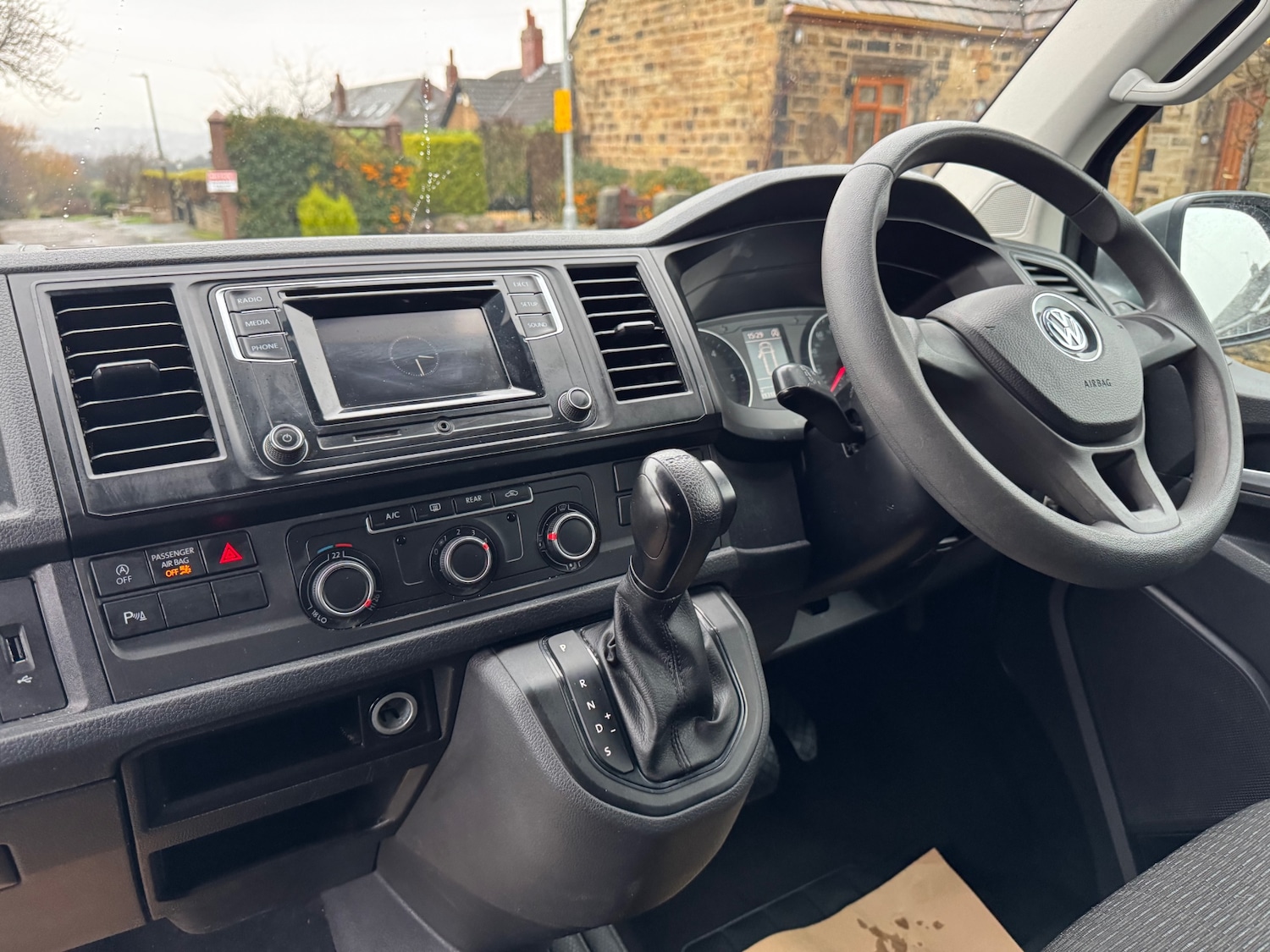 Used Volkswagen Transporter Shuttle 2017 for sale - 77483199: Photo 7