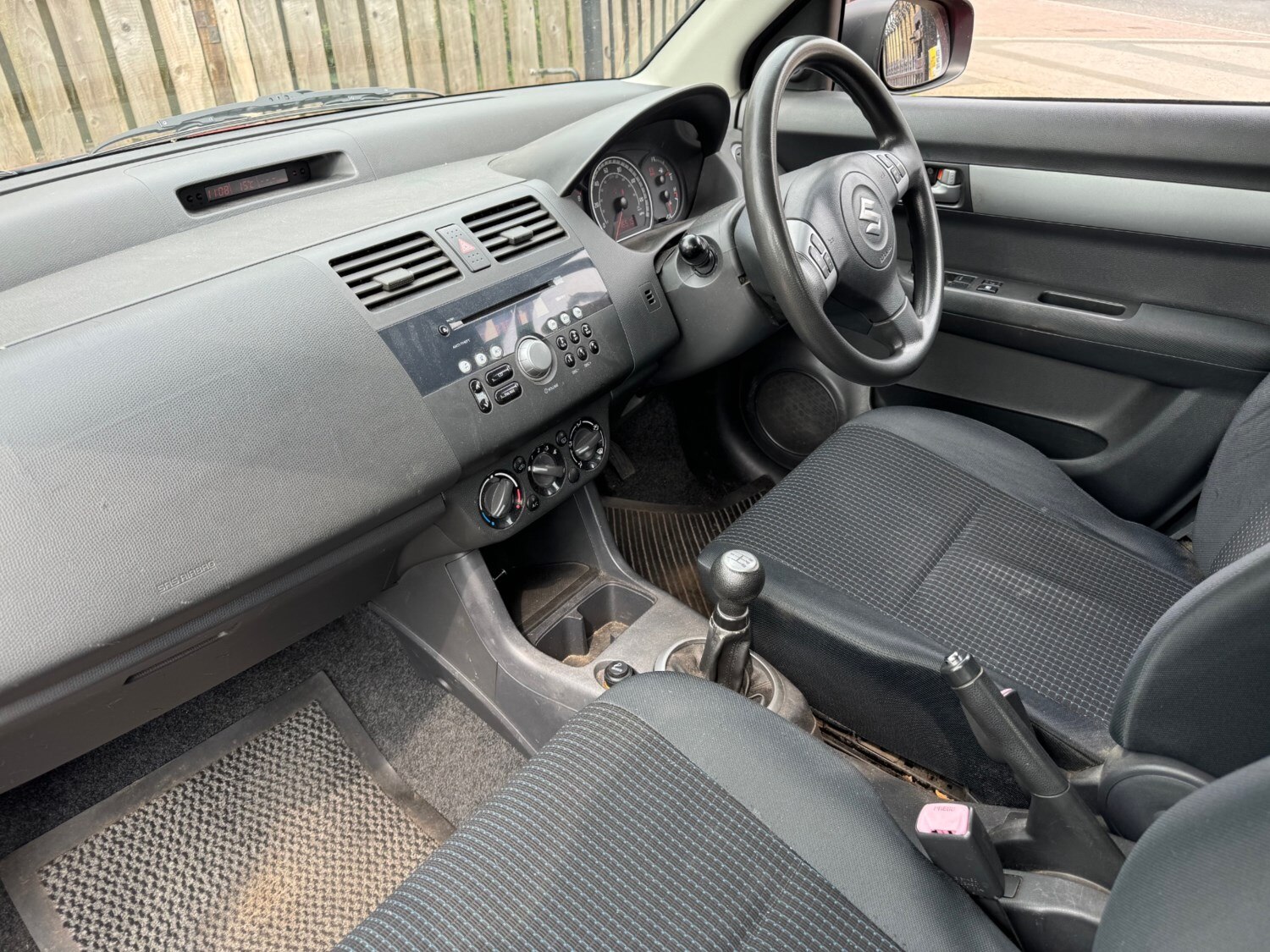 Suzuki Swift 2006 (06) - SUZUKI SWIFT 1.5 GLX 5dr - Image 8