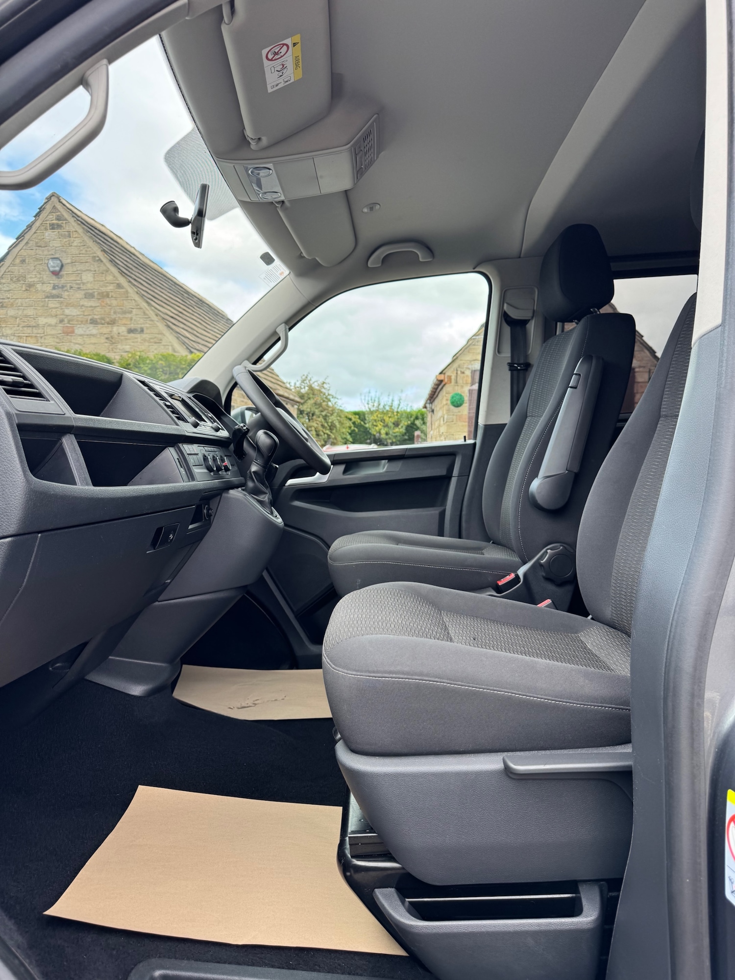 Used Volkswagen Transporter Shuttle 2017 for sale - 76206722: Photo 10