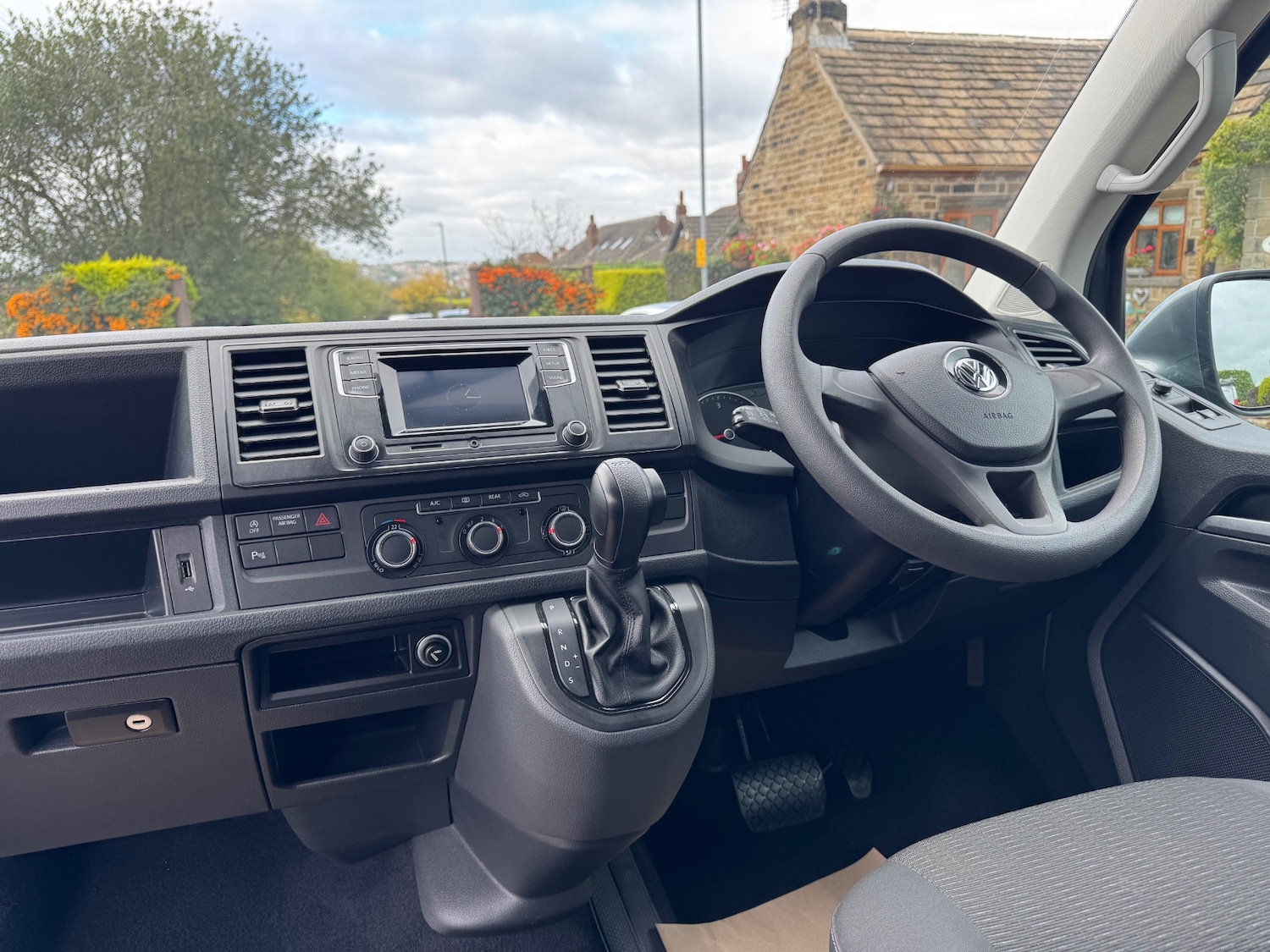 Used Volkswagen Transporter Shuttle 2017 for sale - 76206722: Photo 15