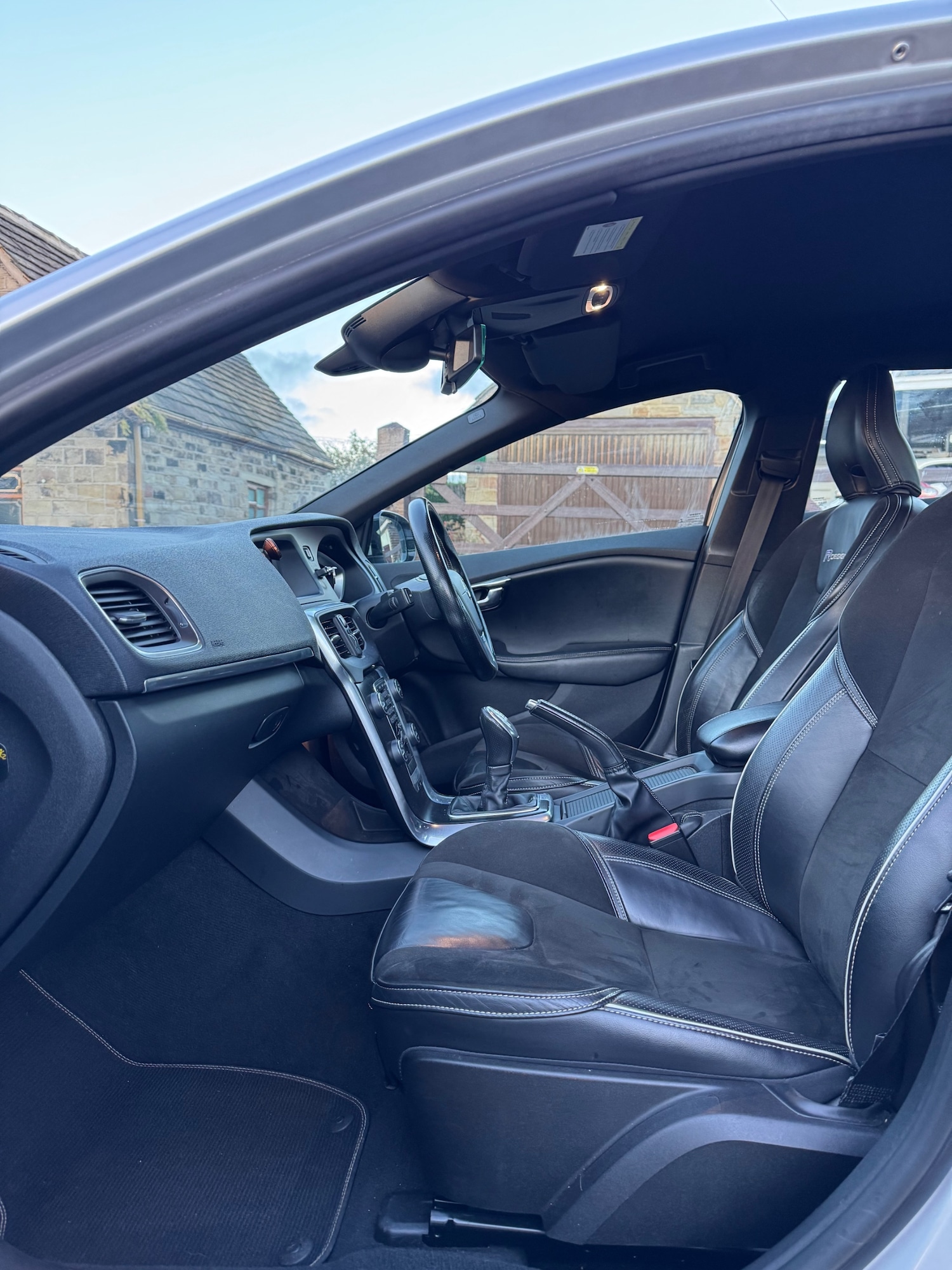 Used Volvo V40 2013 for sale - 76758790: Photo 14