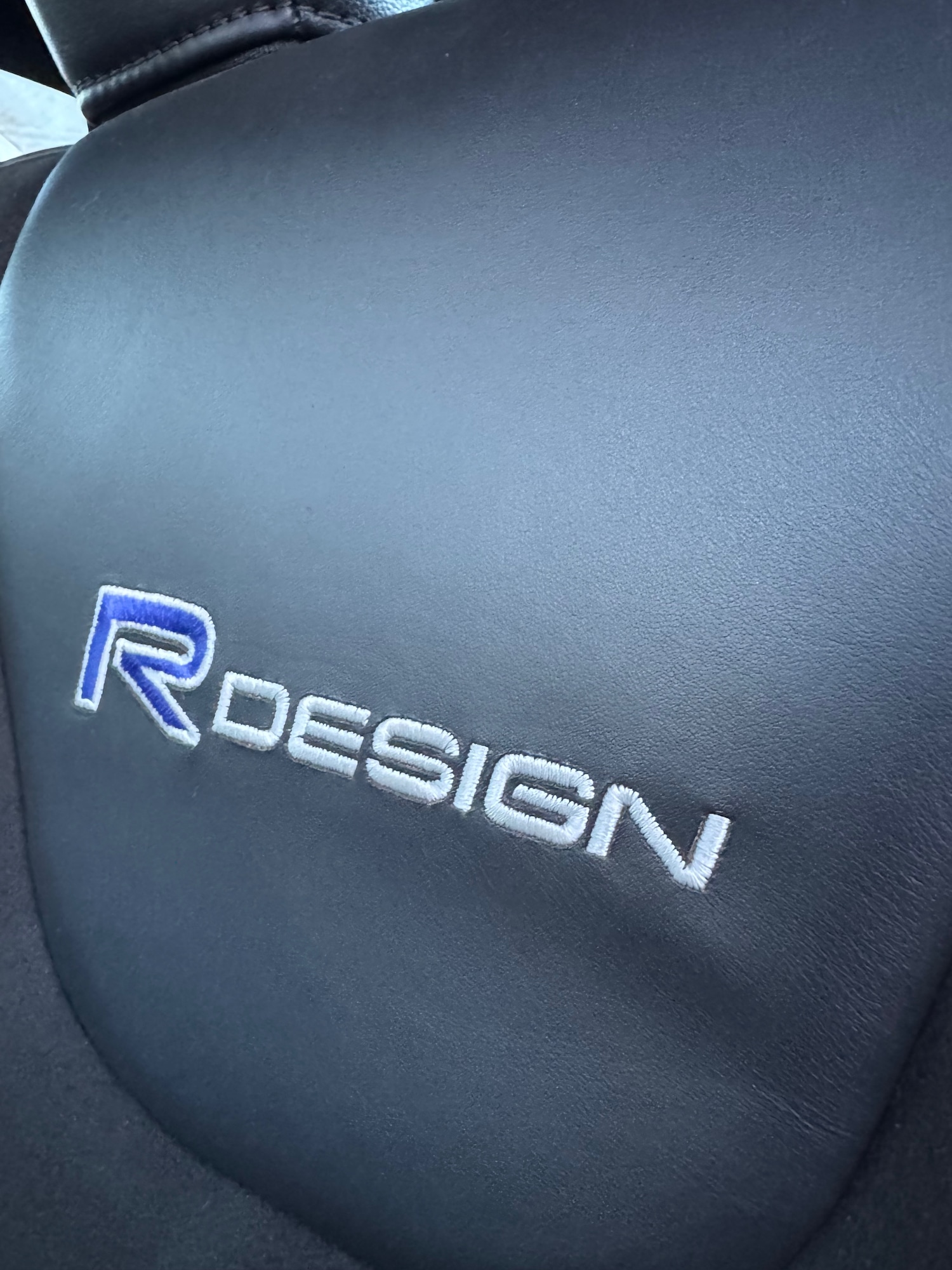 Used Volvo V40 2013 for sale - 76758790: Photo 15