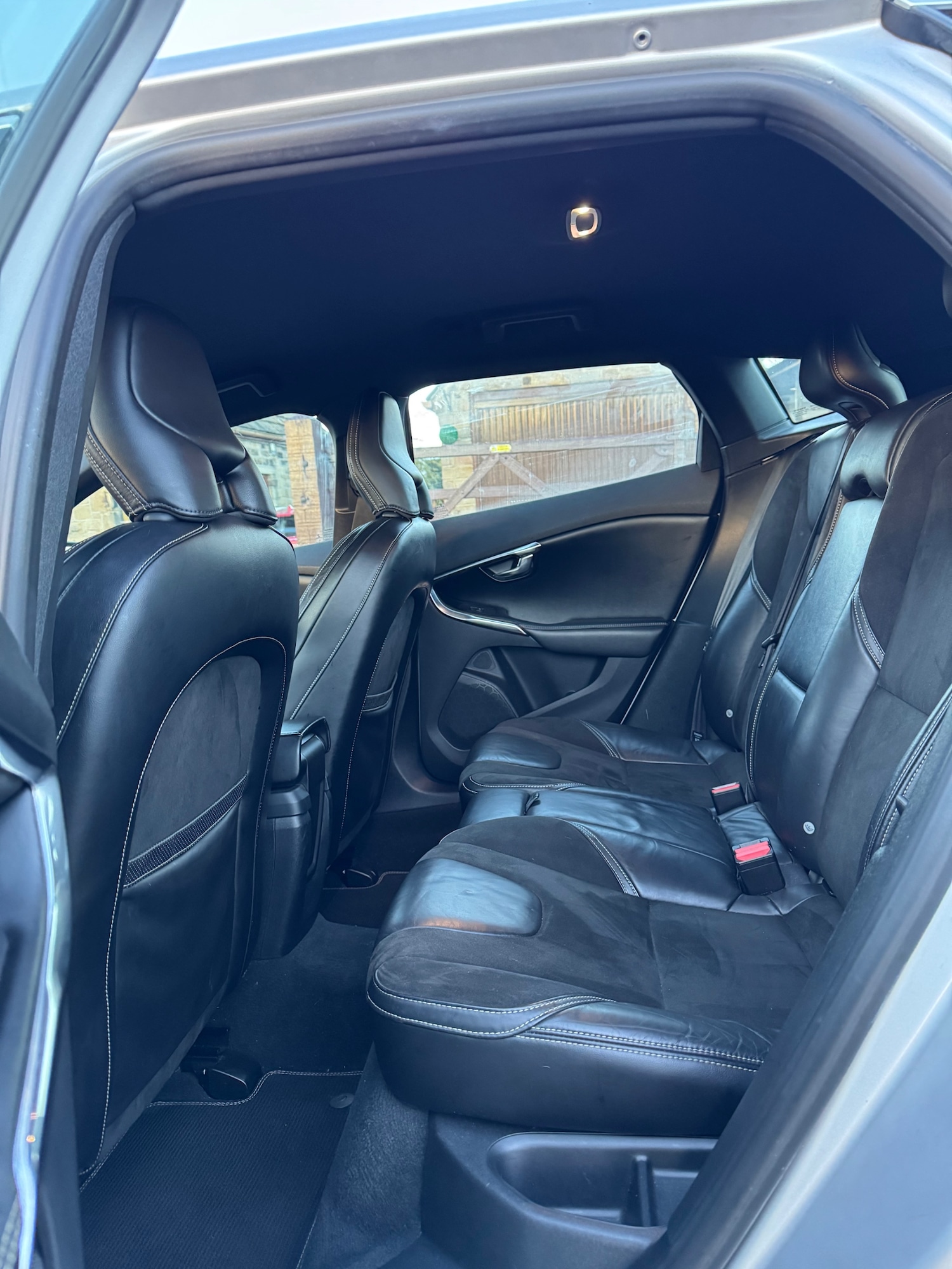 Used Volvo V40 2013 for sale - 76758790: Photo 17