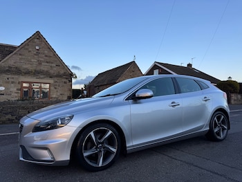 2013 (53) - 2013 VOLVO V40 1.6 D2 R DESIGN 5dr