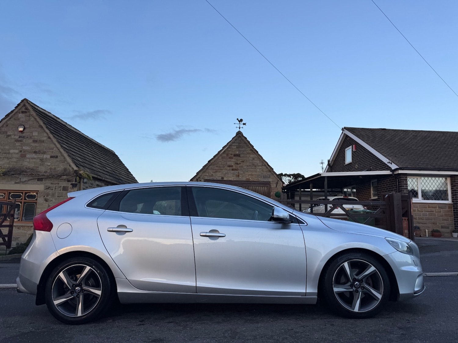 Used Volvo V40 2013 for sale - 76758790: Photo 3