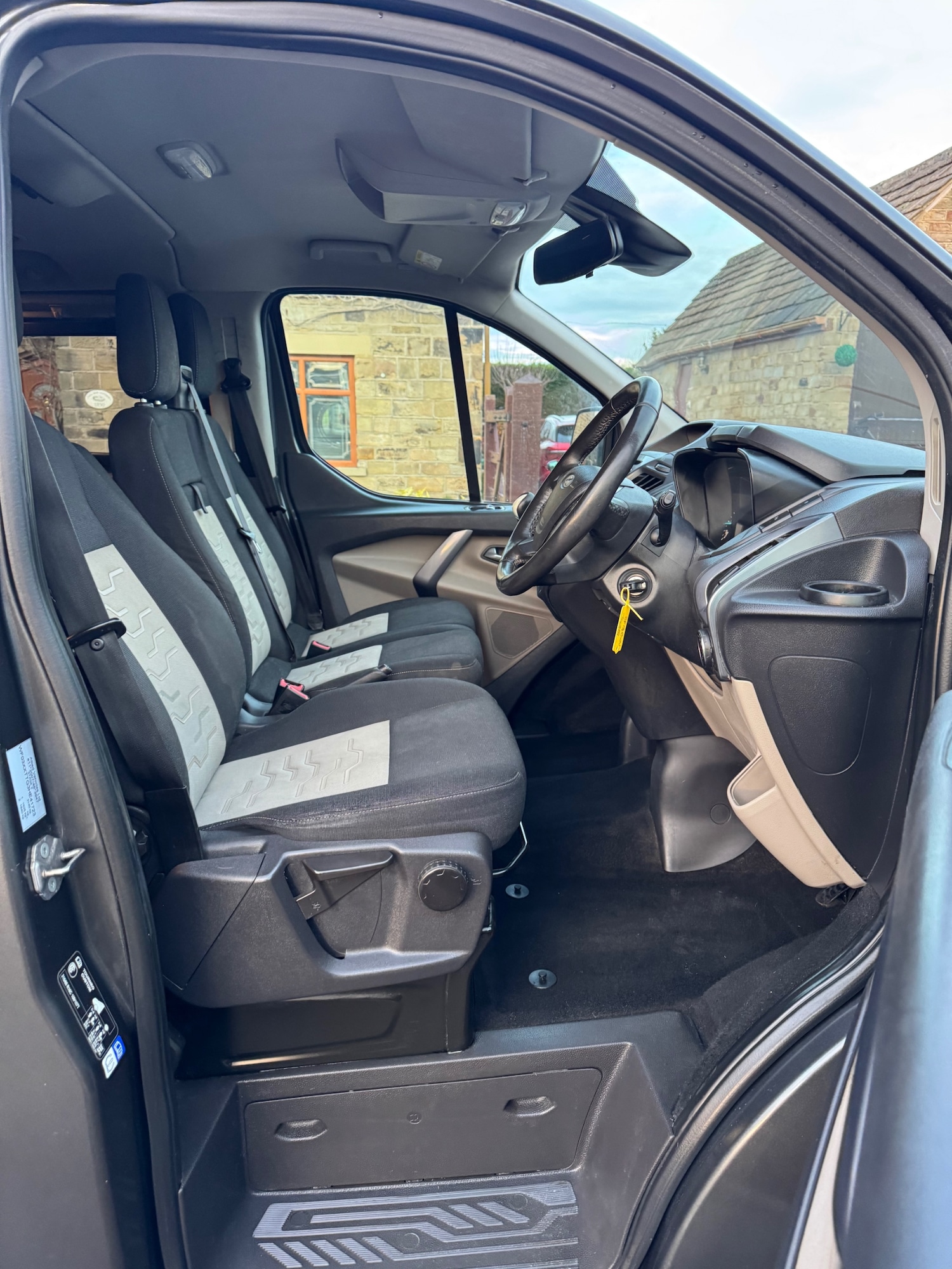 Used Ford Tourneo Custom 2018 for sale - 77245470: Photo 12