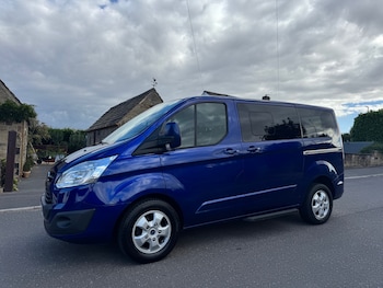Used Ford Tourneo Custom 2018 for sale - 79392366: Photo