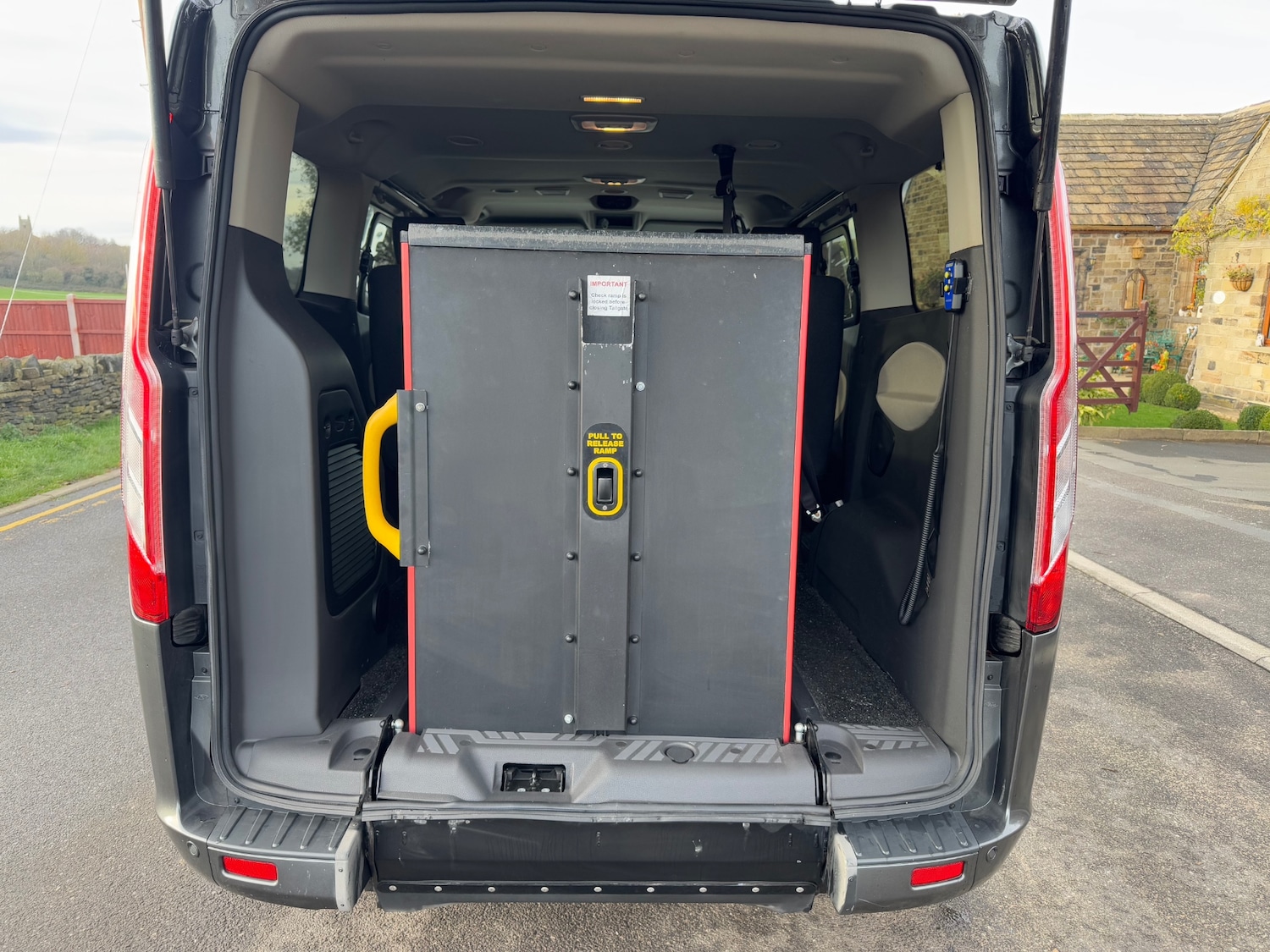 Used Ford Tourneo Custom 2018 for sale - 76758801: Photo 15